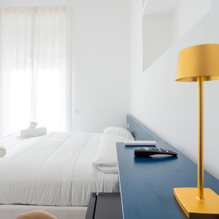 Palazzo Pepe Apartment Наполи Екстериор снимка