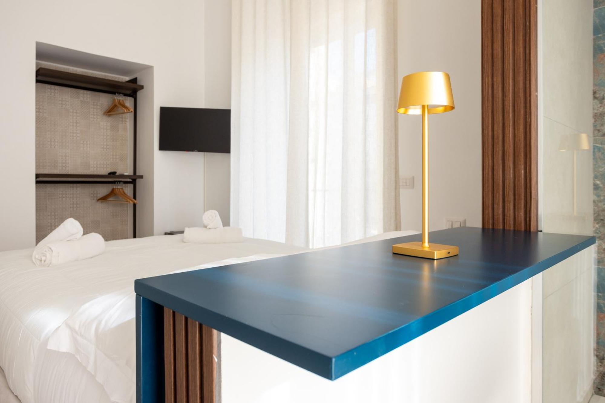 Palazzo Pepe Apartment Наполи Екстериор снимка