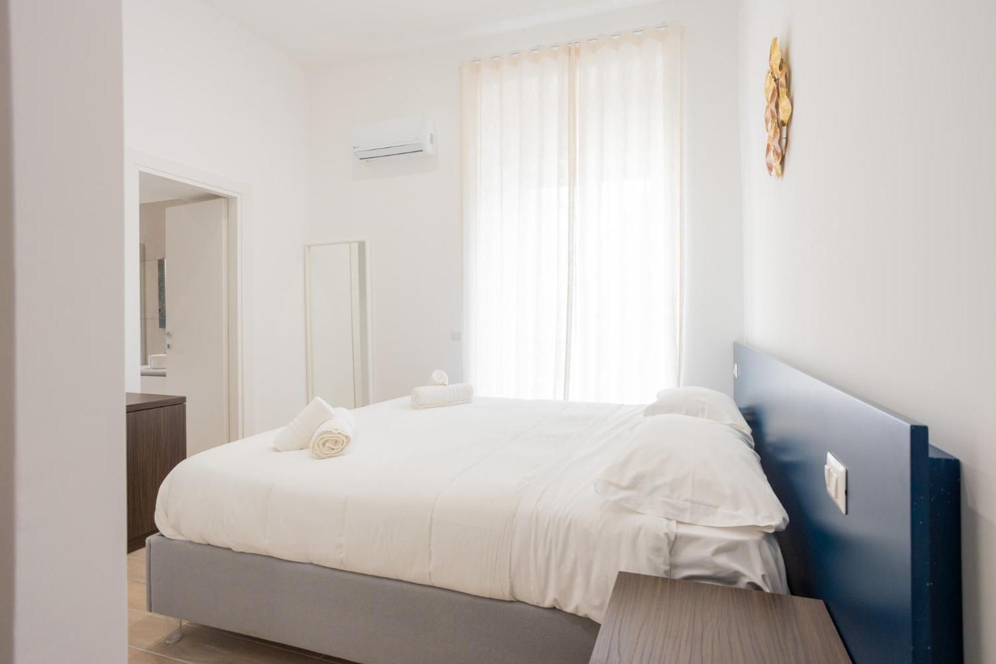 Palazzo Pepe Apartment Наполи Екстериор снимка