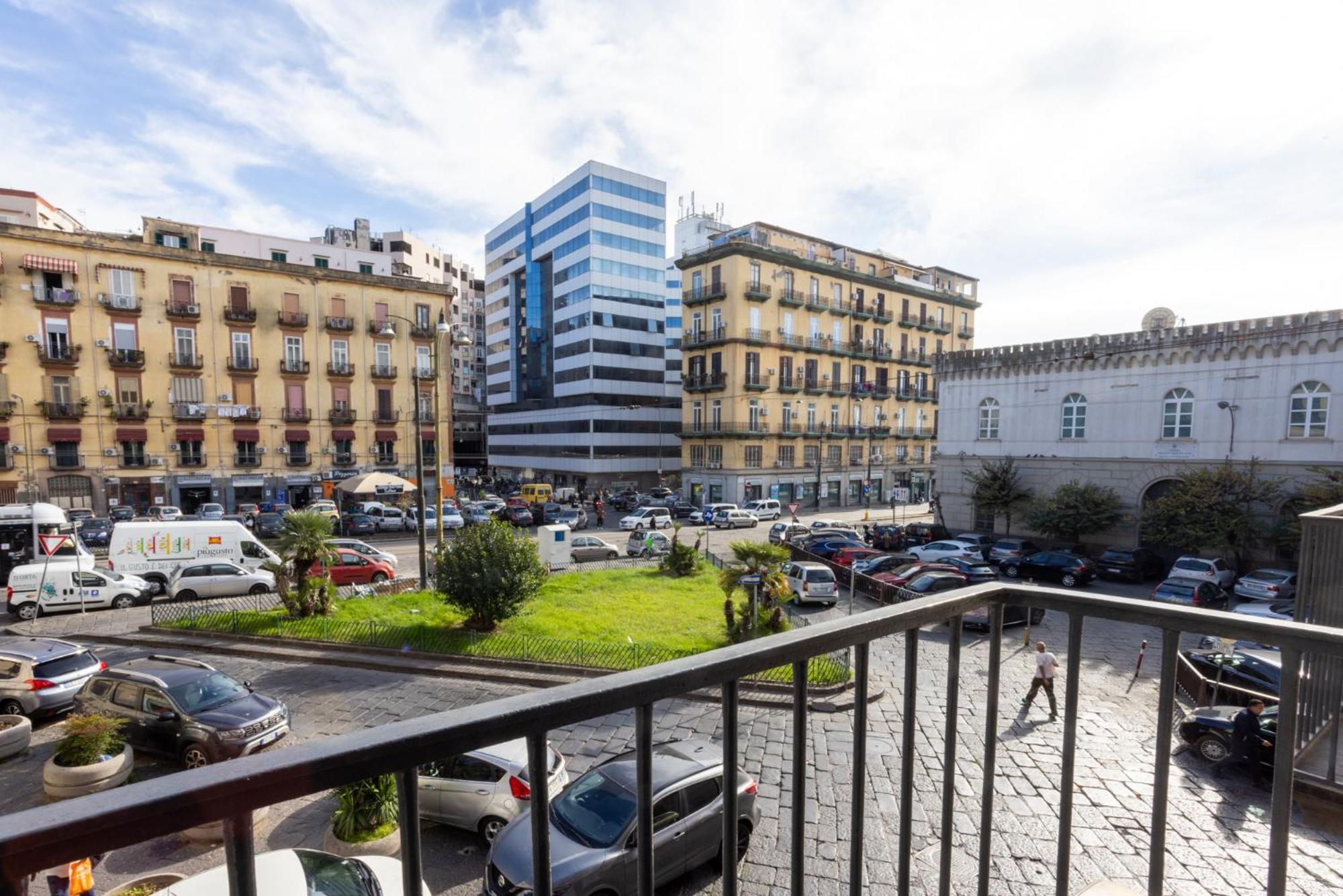 Palazzo Pepe Apartment Наполи Екстериор снимка